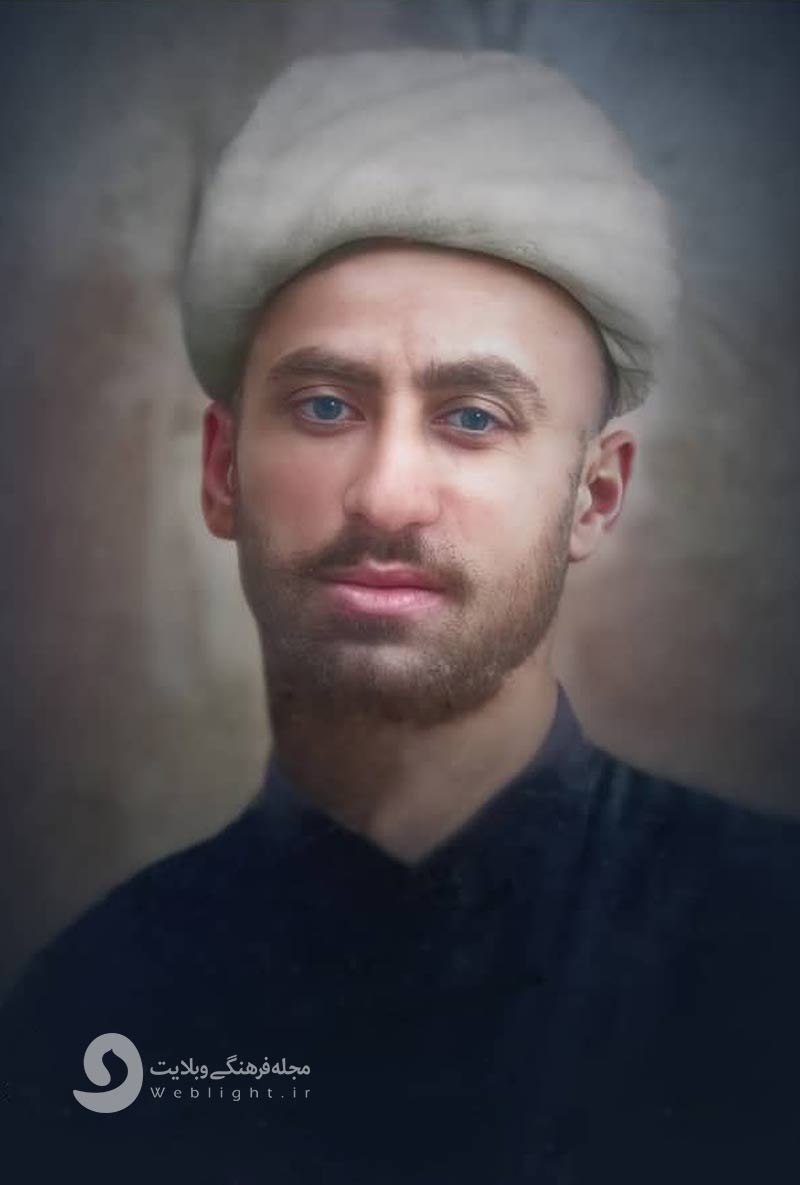 میرزا کوچک خان در لباس طلبگی